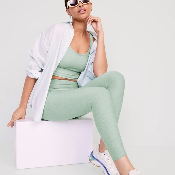 NWT OLD NAVY Extra High-Waisted Cloud+ 7/8 Leggings Color: Briny WaterMEDUIM - Picture 3 of 7